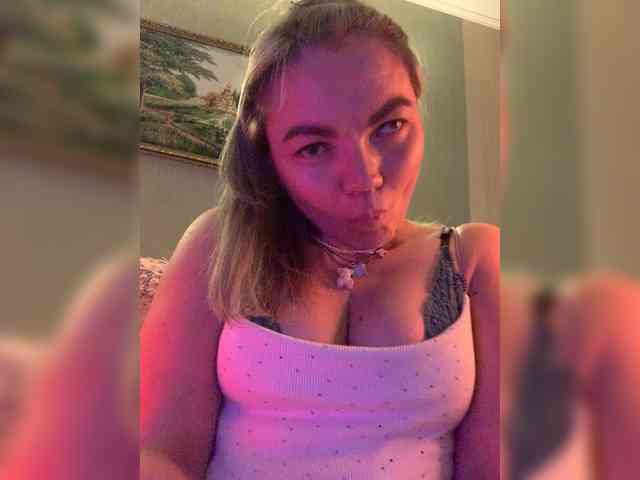 ElizavetaCream webcam