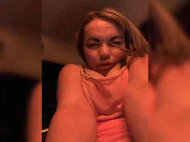 ElizavetaCream webcam