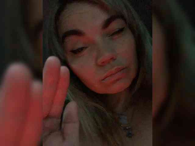 ElizavetaCream webcam