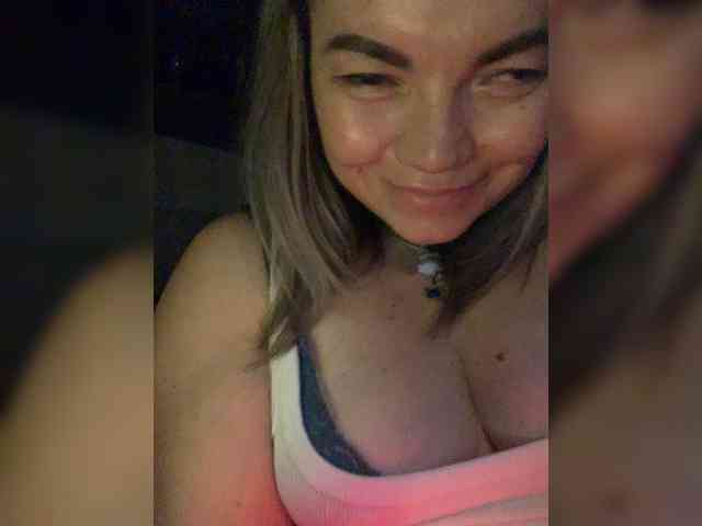 ElizavetaCream webcam