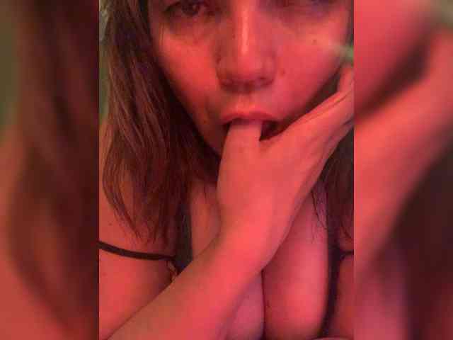 ElizavetaCream webcam