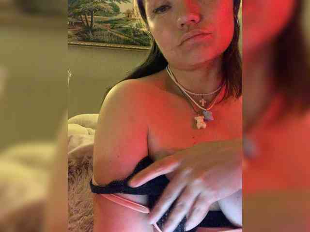 ElizavetaCream webcam