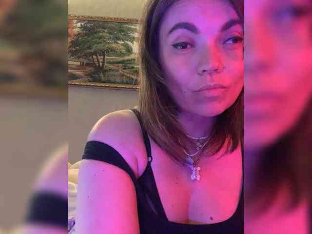ElizavetaCream webcam