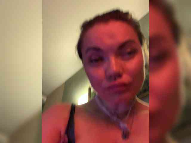 ElizavetaCream webcam