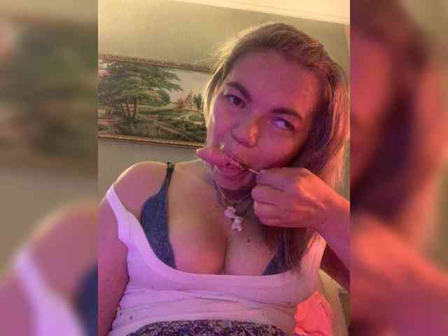 ElizavetaCream webcam