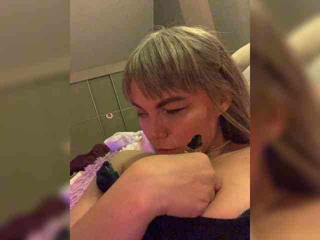 ElizavetaCream webcam