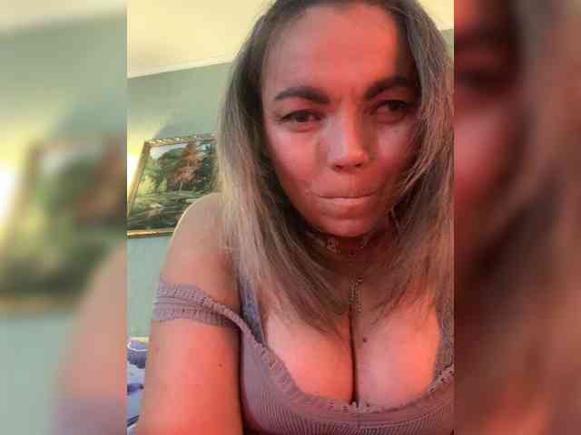 ElizavetaCream webcam