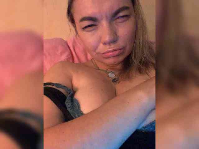 ElizavetaCream webcam