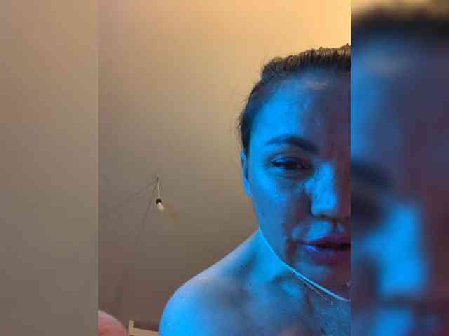 ElizavetaCream webcam