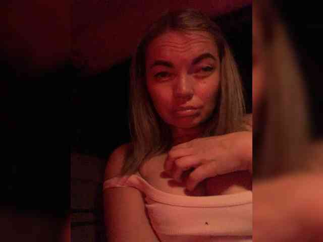 ElizavetaCream webcam