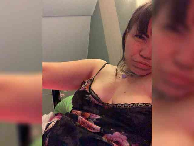 ElizavetaCream webcam