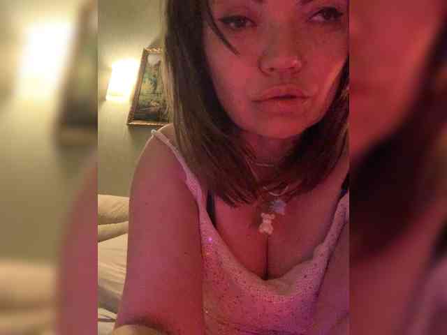 ElizavetaCream webcam