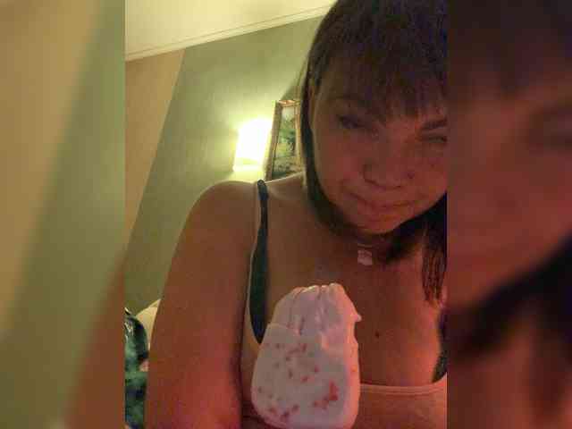 ElizavetaCream webcam