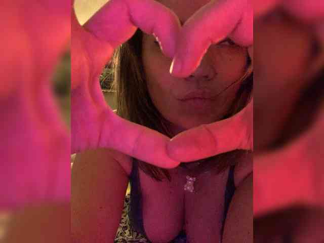 ElizavetaCream webcam