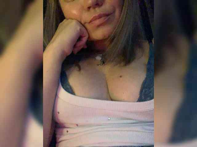 ElizavetaCream webcam