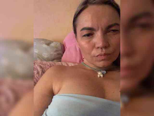 ElizavetaCream webcam