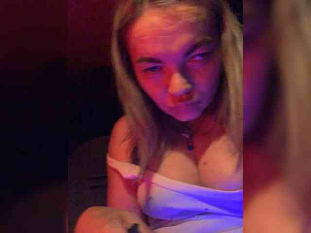 ElizavetaCream webcam