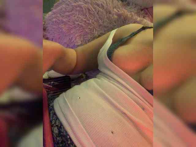 ElizavetaCream webcam