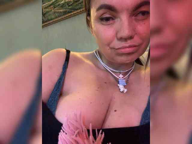 Questo modello è in diretta ora. ElizavetaCream