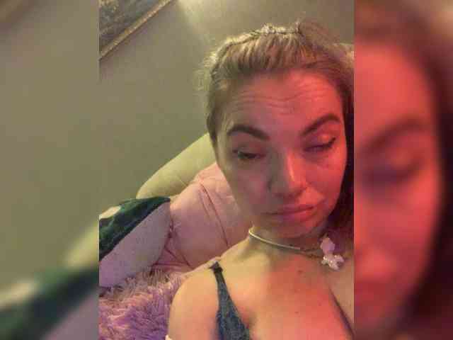 ElizavetaCream webcam
