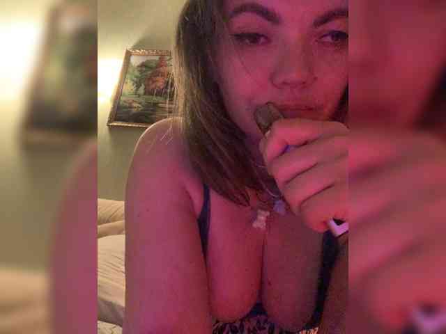 ElizavetaCream webcam