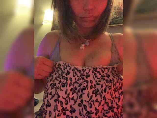 ElizavetaCream webcam