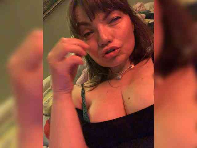 ElizavetaCream webcam