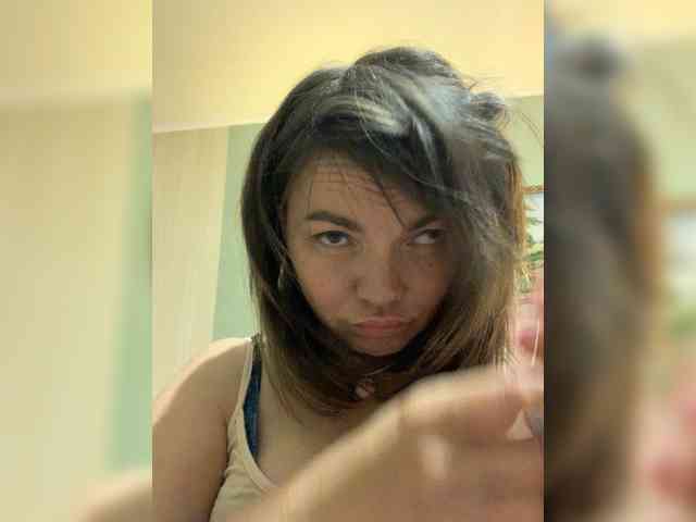 ElizavetaCream webcam
