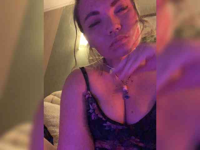 ElizavetaCream webcam