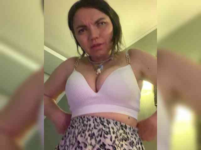 ElizavetaCream webcam