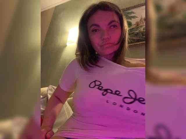 ElizavetaCream webcam