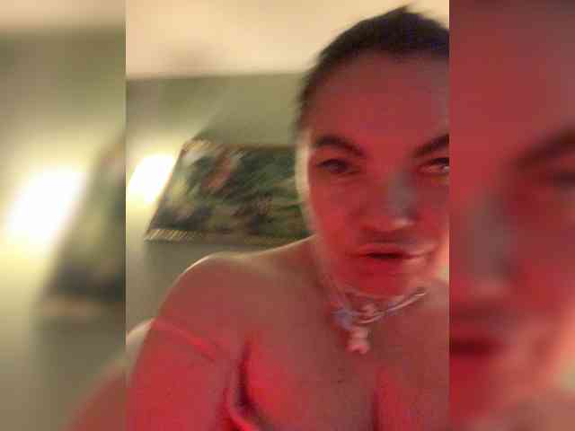 ElizavetaCream webcam