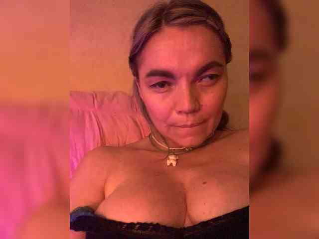 ElizavetaCream webcam
