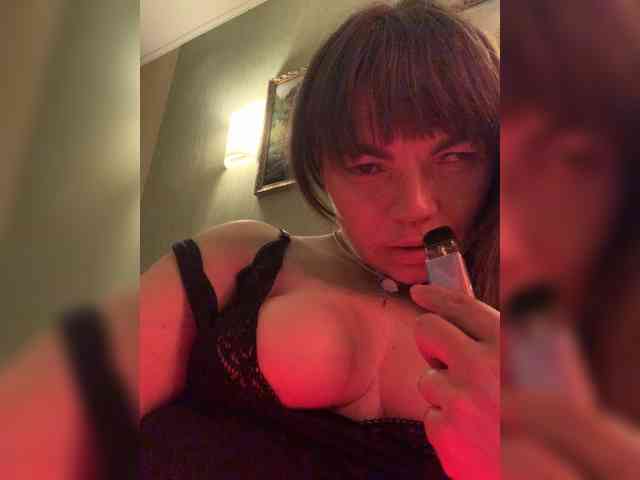 ElizavetaCream webcam