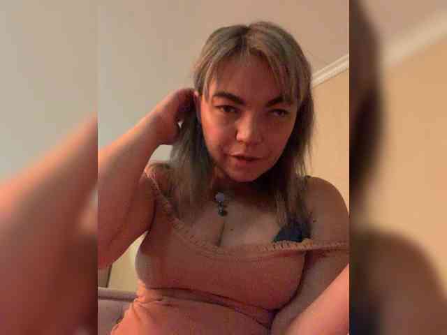 ElizavetaCream webcam