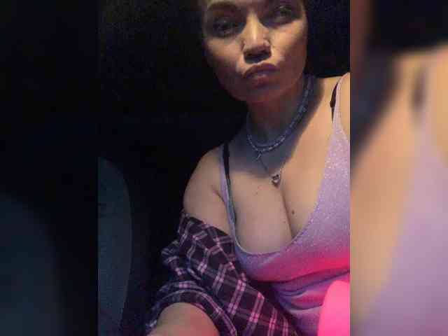 ElizavetaCream webcam