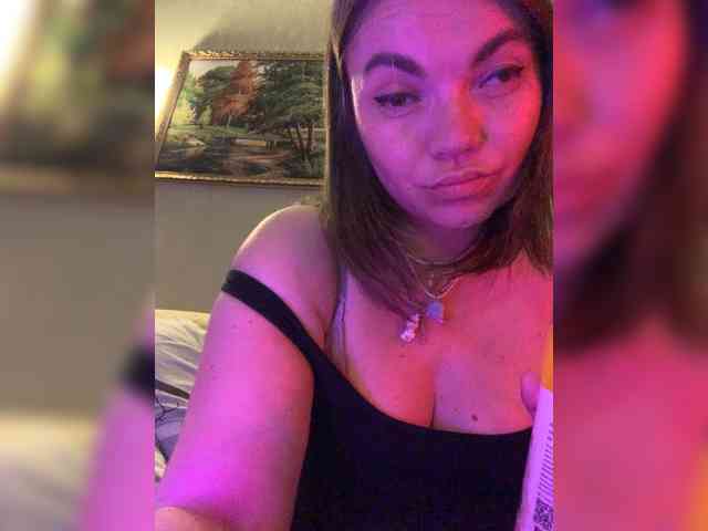 ElizavetaCream webcam