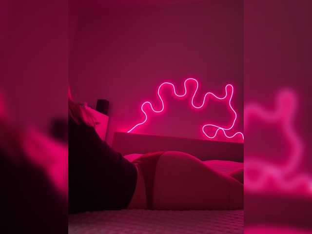 Eva-Kitty1 live cam on BongaCams