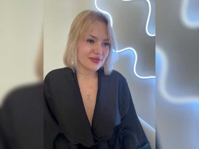Eva-Kitty1 live cam on BongaCams
