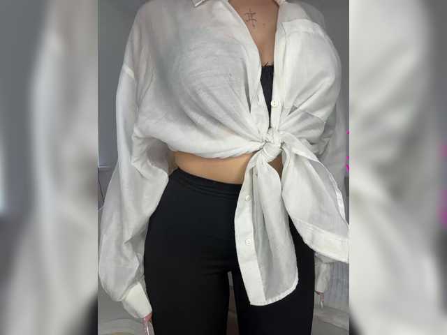Eva-Kitty1 live cam on BongaCams