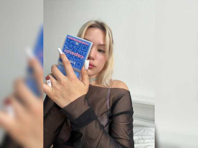 Eva-Kitty1 live cam on BongaCams