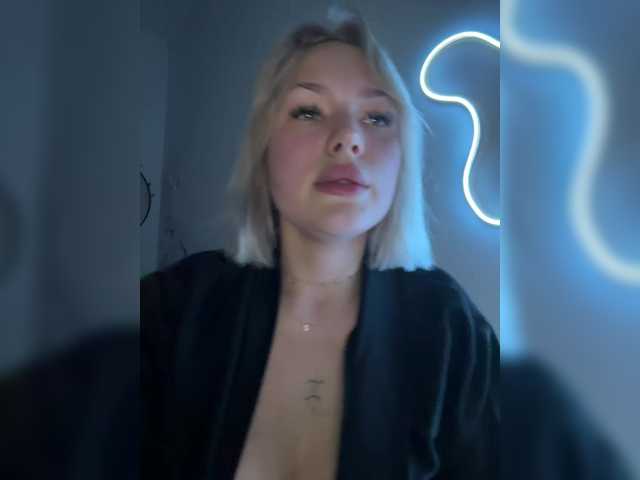 eva-kitty1 cam belle