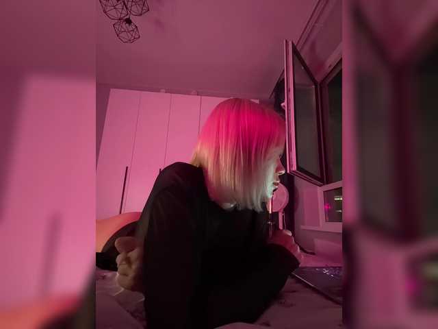 Eva-Kitty1 live cam on BongaCams