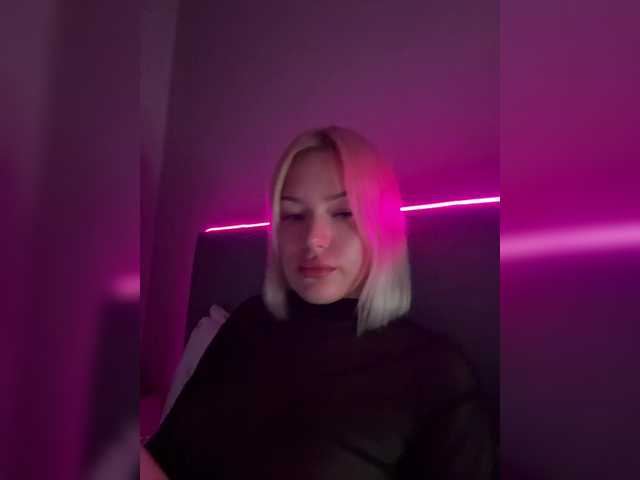 Eva-Kitty1 live cam on BongaCams
