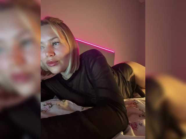 Eva-Kitty1 live cam on BongaCams