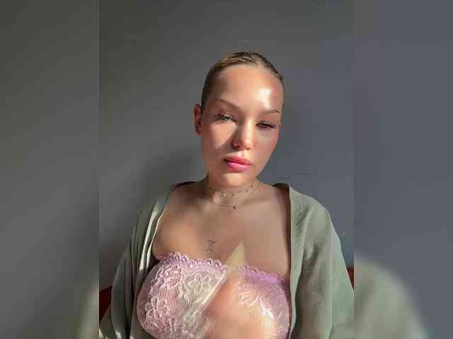 Eva-Kitty1 webcam