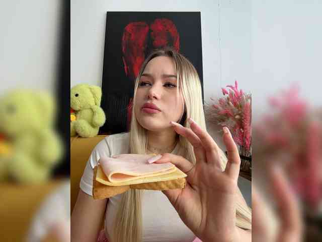 Eva-Kitty1 webcam