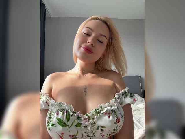 Eva-Kitty1 Sex Cam Show