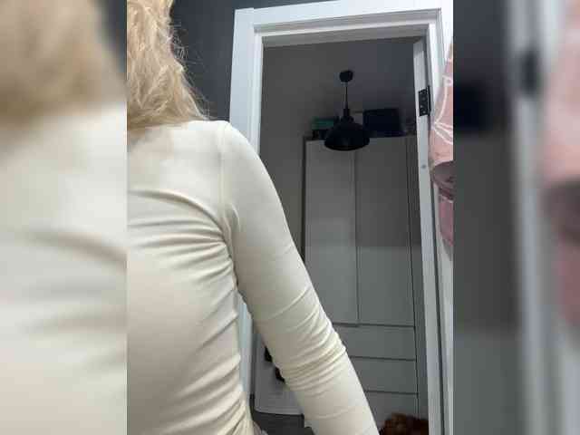 Model: Eva-Kitty1