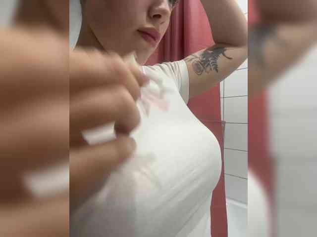 Eva-Kitty1 webcam